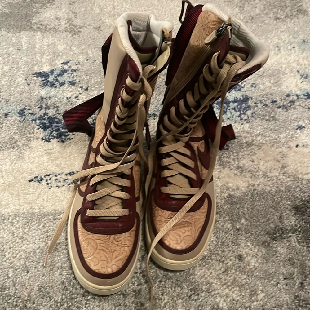 Nike Women’s Calf High